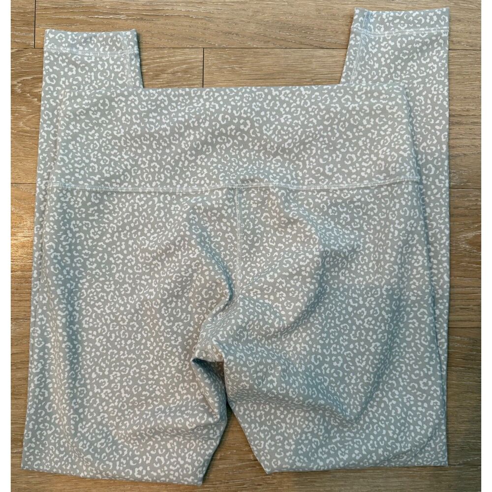 Lululemon Wunder Train High Rise Gray Leopard Print Leggings Size 12 - Picture 3 of 5